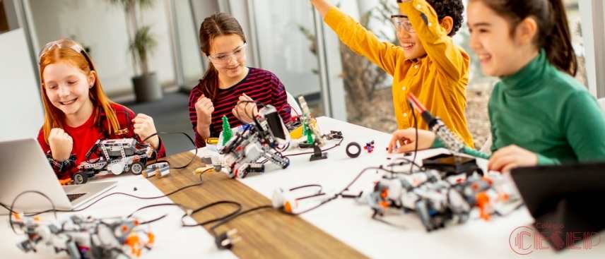 O impacto da educação STEM: como ciência, tecnologia, engenharia e matemática moldam o futuro. capa notícia